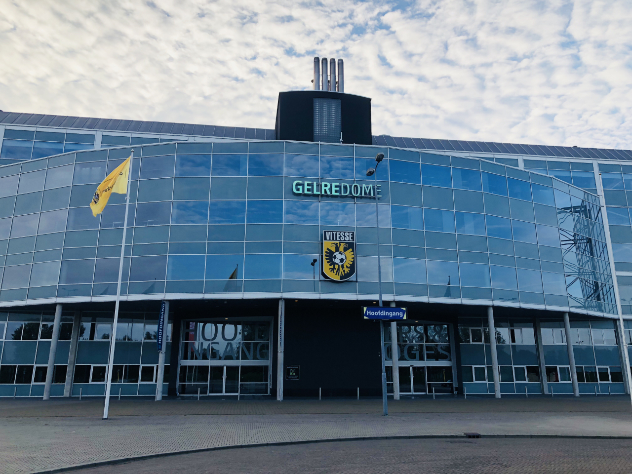 El Gelredome, sede del club de fútbol Vitesse y muchos eventos como mercadillos al aire libre, conci ...