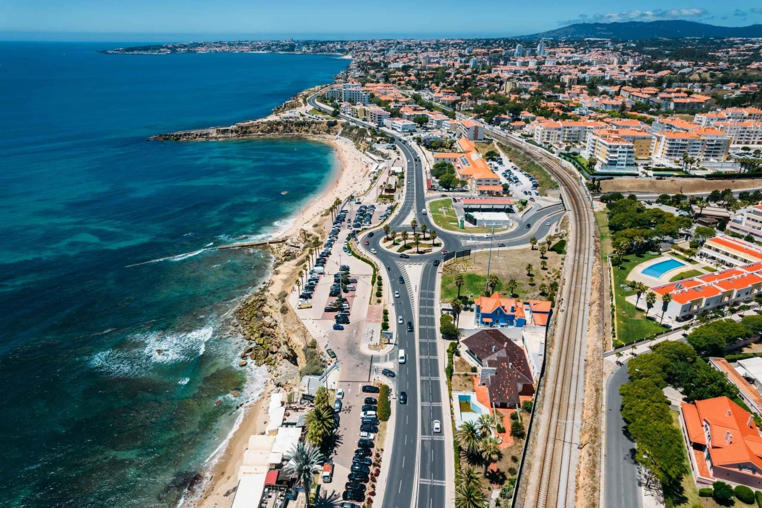 Apartamento no nível do jardim perto de Cascais, Estoril e da praia!!