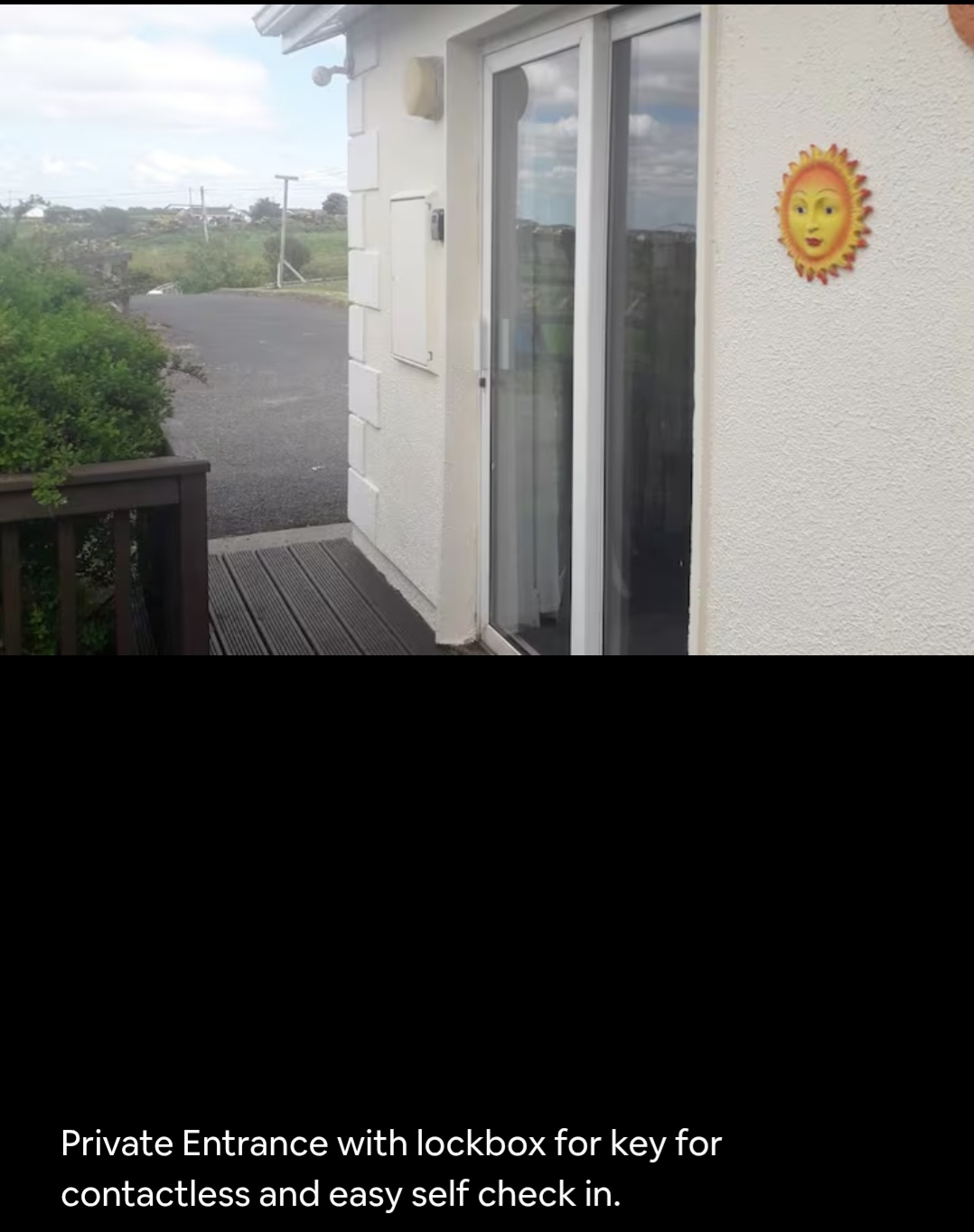 Panoramic Studio, 10mins walk to beach