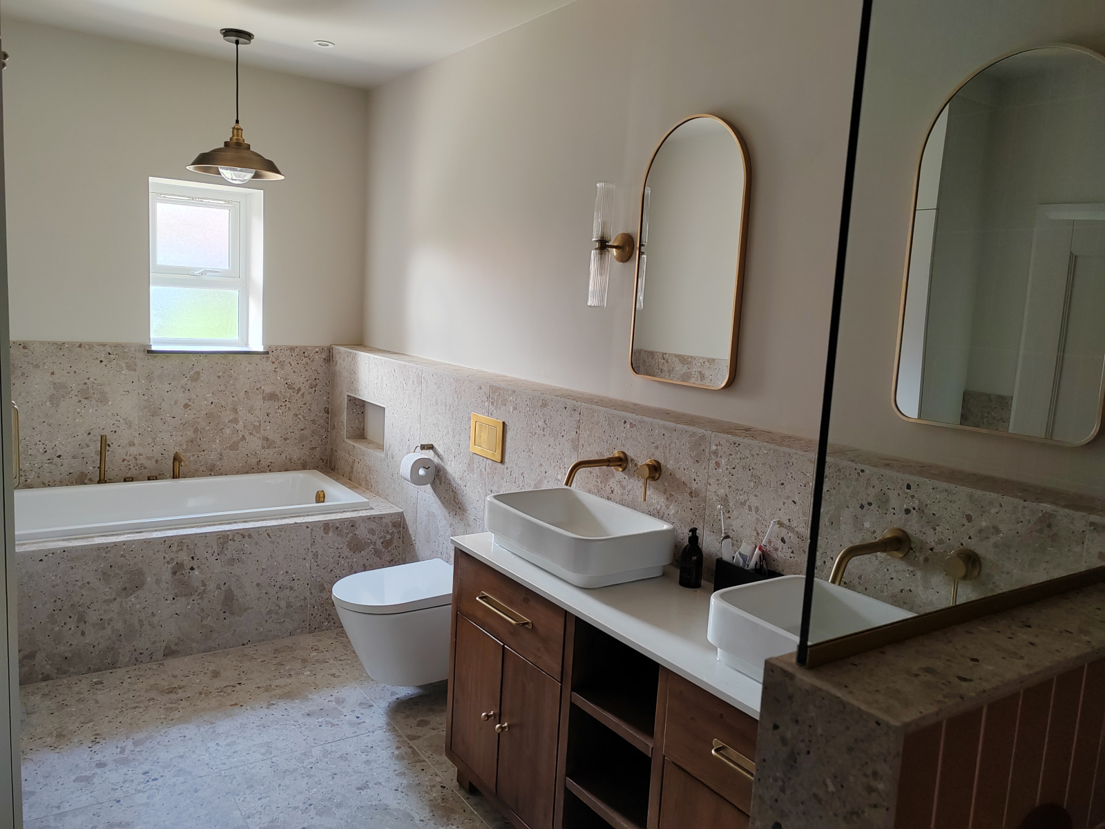 Master bedroom ensuite