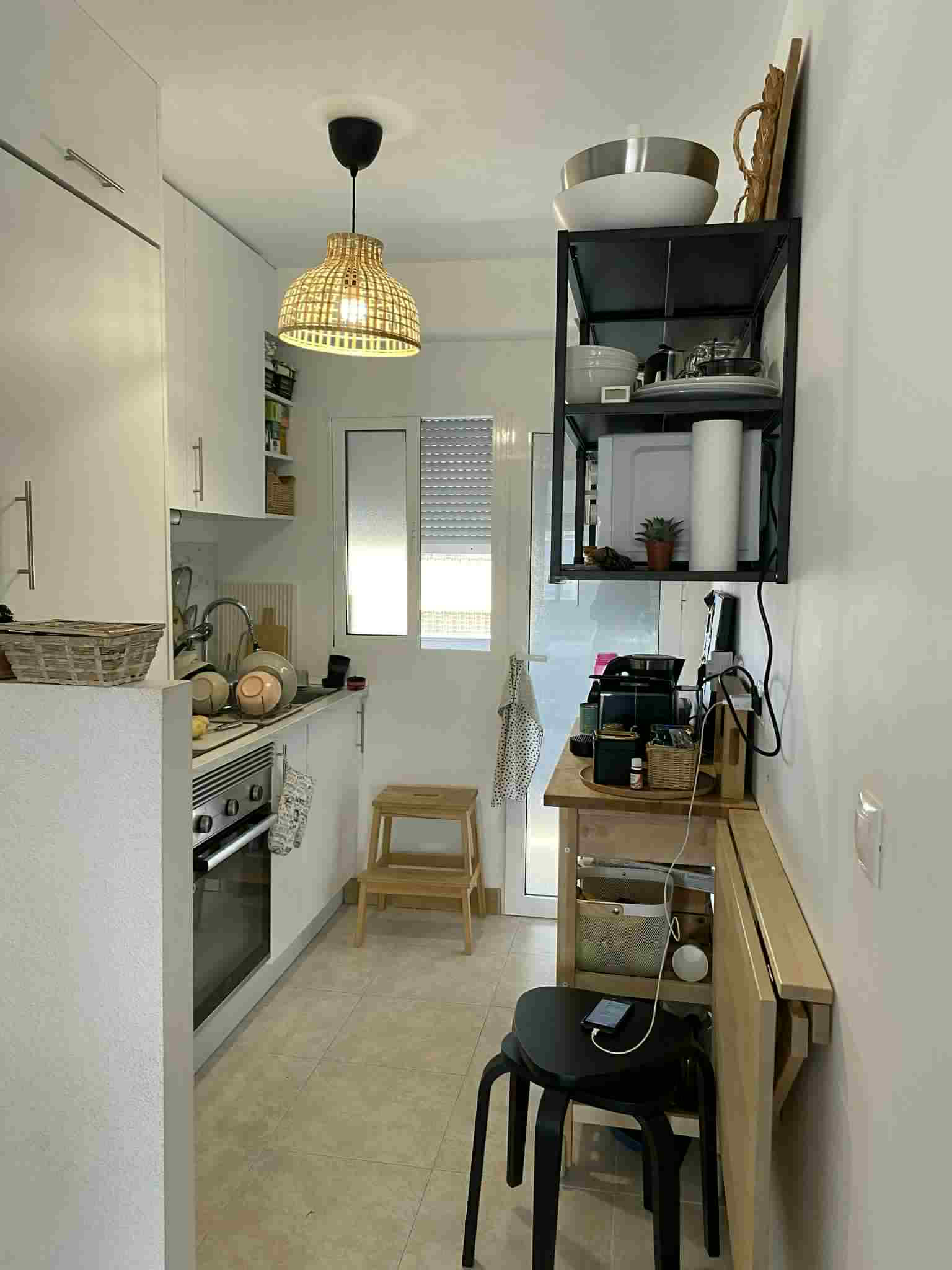 Een plek met 320 zonnige dagen en nooit echt koud, met twee slaapkamers, ~60m² schattig appartement op slechts 100 meter van de (zeer rustige, zeer kindvriendelijke) zee, in Santa Pola, slechts 15 minuten van de luchthaven van Alicante! :)