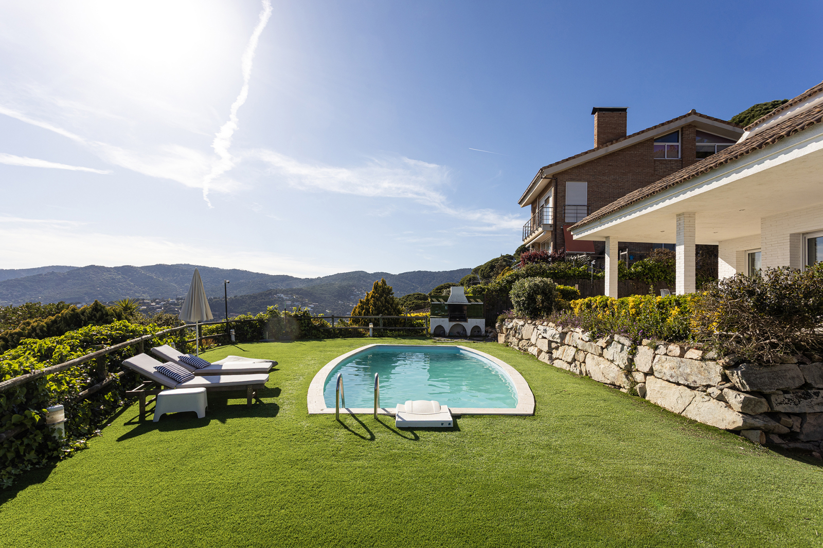 Viewpoint House