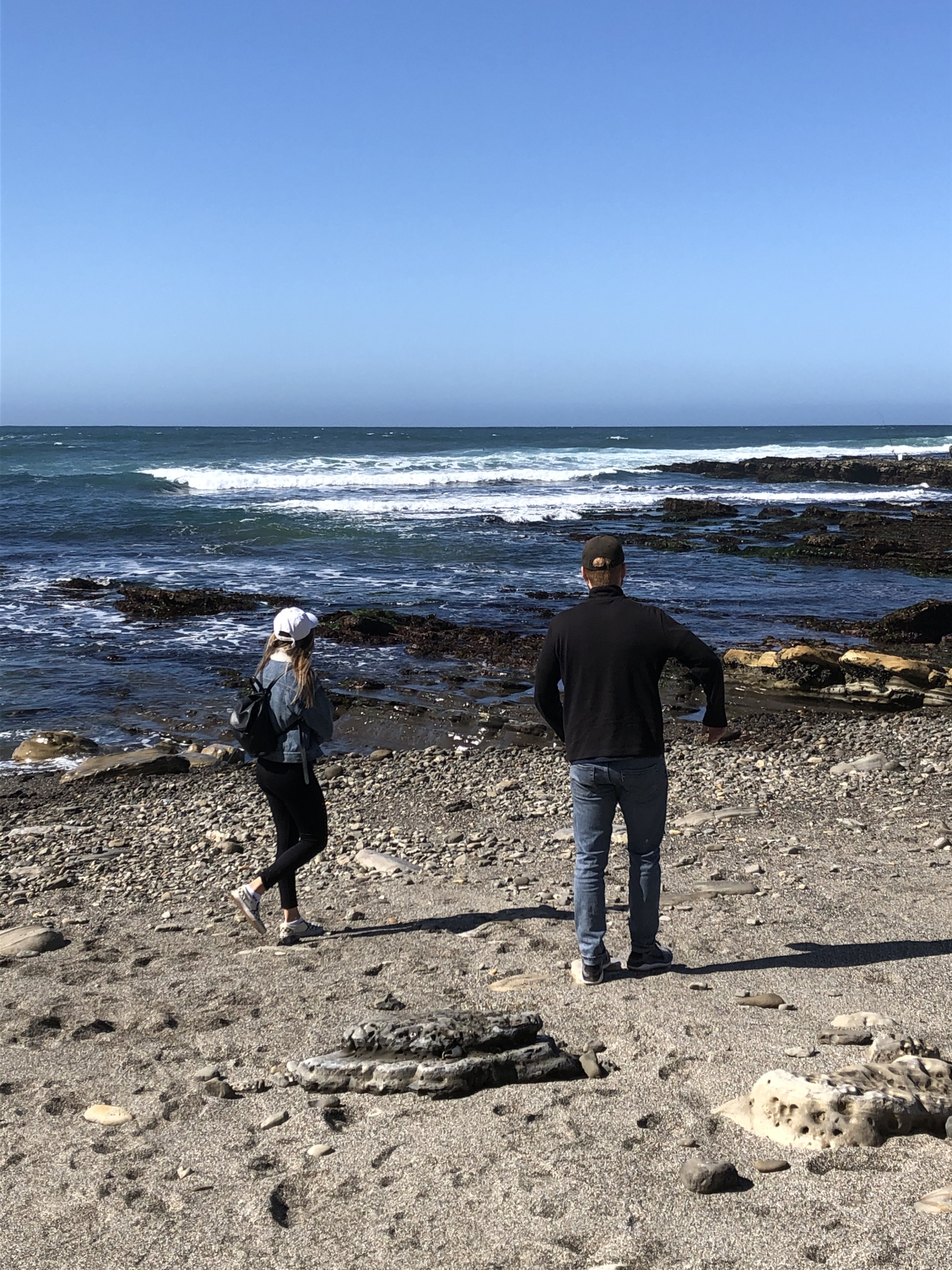 Maak een wandeling langs de kliffen in het nabijgelegen Montana de Oro en geniet van een prachtig ui ...