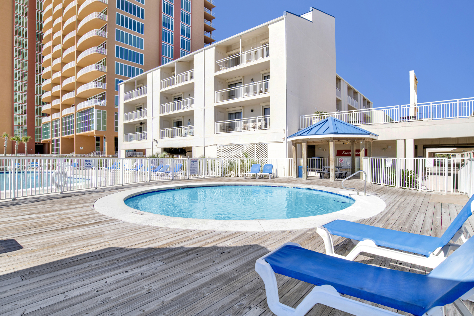 Aqua Breeze Condo à Sugar Beach à Orange Beach, Alabama, États-Unis ~ Grande ville balnéaire remplie d'histoire et de nombreuses aventures et activités d'une journée!