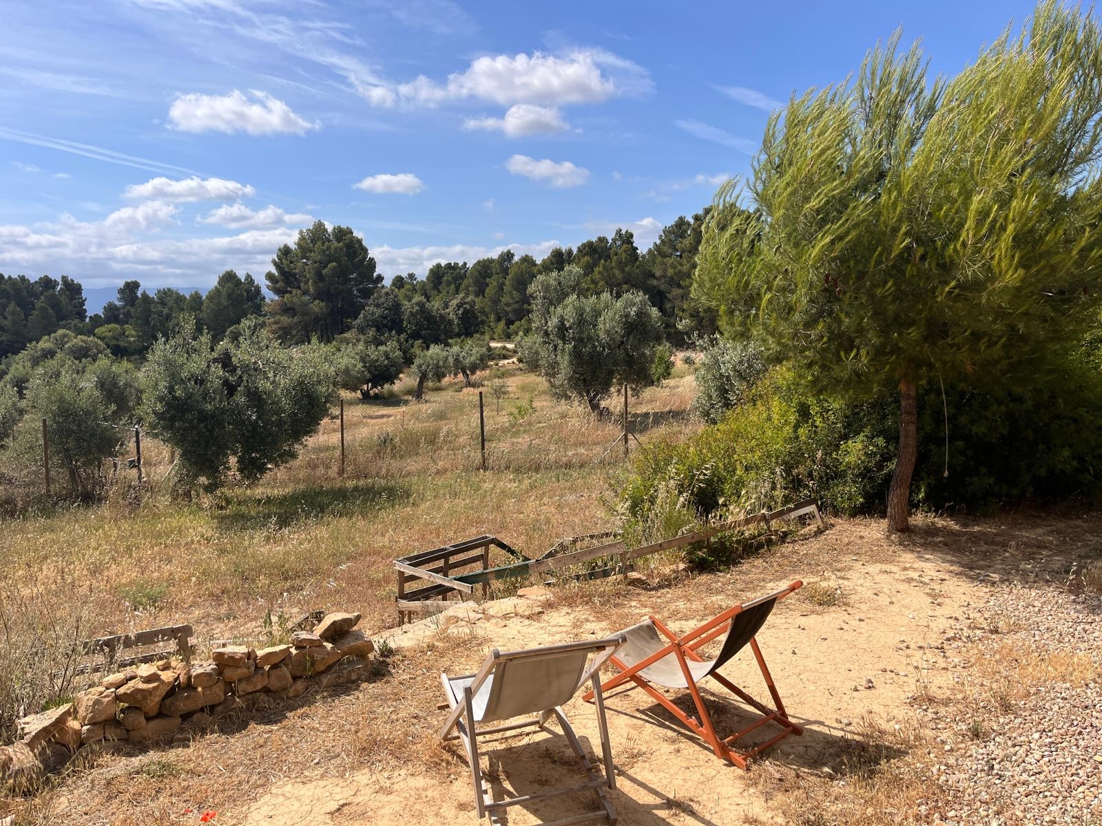 Kleines Off-Grid-Haus in El Matarraña im Austausch für eine Wohnung in Barcelona