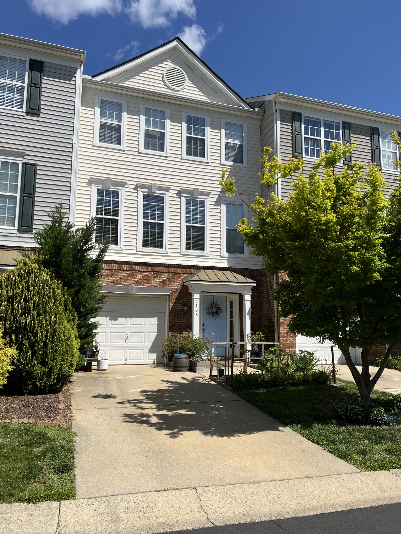 3-story townhome in Northwest Raleigh