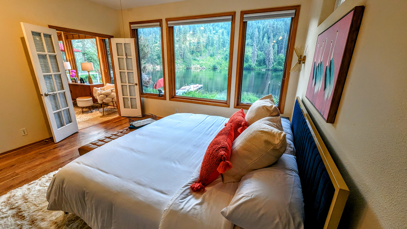 Casa lussuosa sul lungomare del Lago Coeur D Alene nel centro della città con spa, spiaggia, molo, tipi e giochi