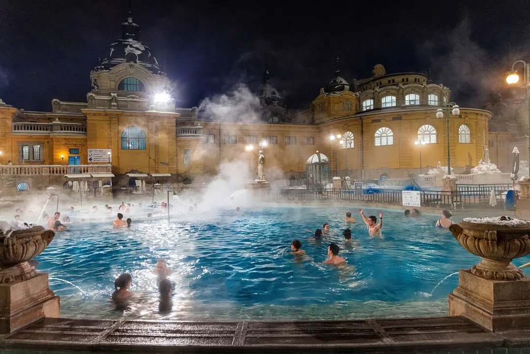 Downtown, Budapest - Centrally located with everything you want in Walking Distance!