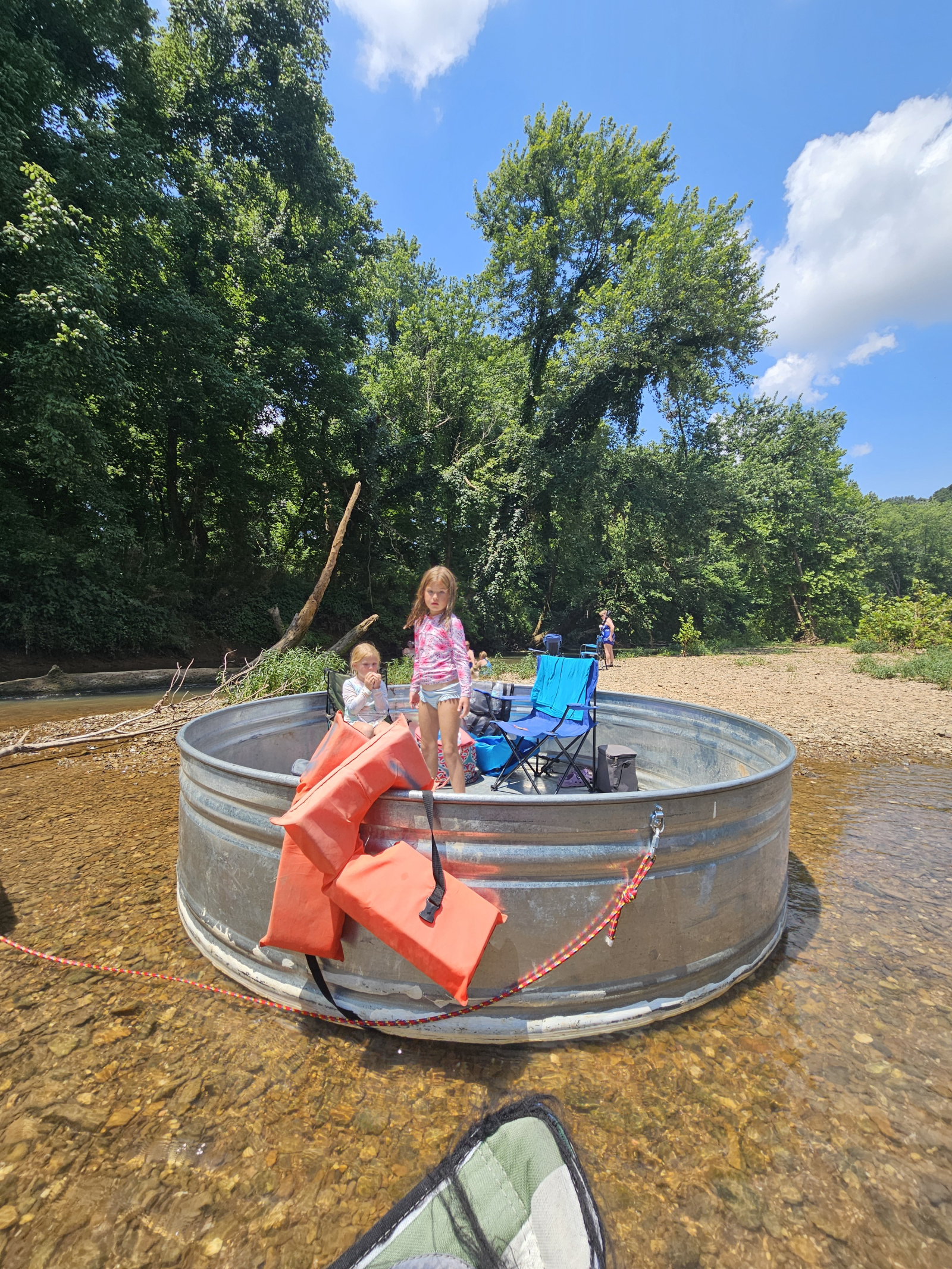 Ce serait une excursion d’une journée depuis notre maison. C’est à environ deux heures de route, mai ...