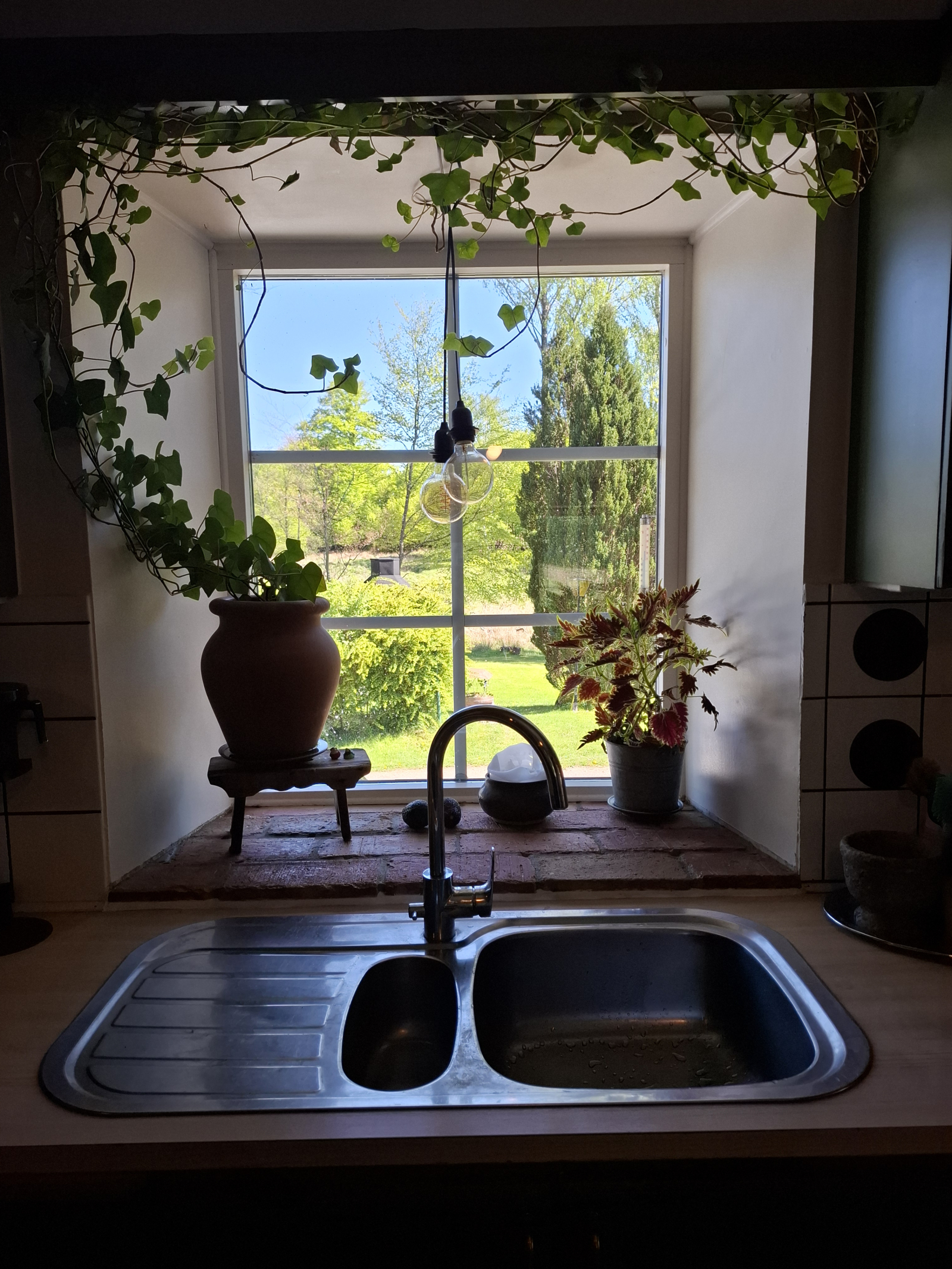 Karakteristiek huis in het Zweedse bos
