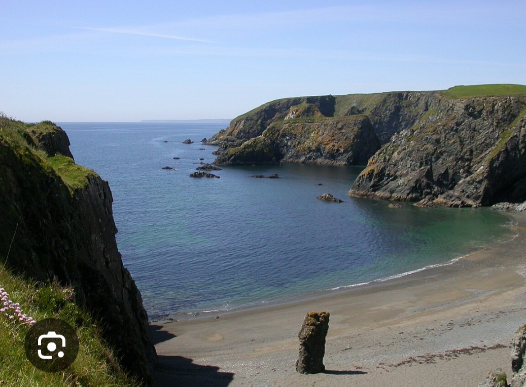 Fabulous Tra na mBó just 10mins away.