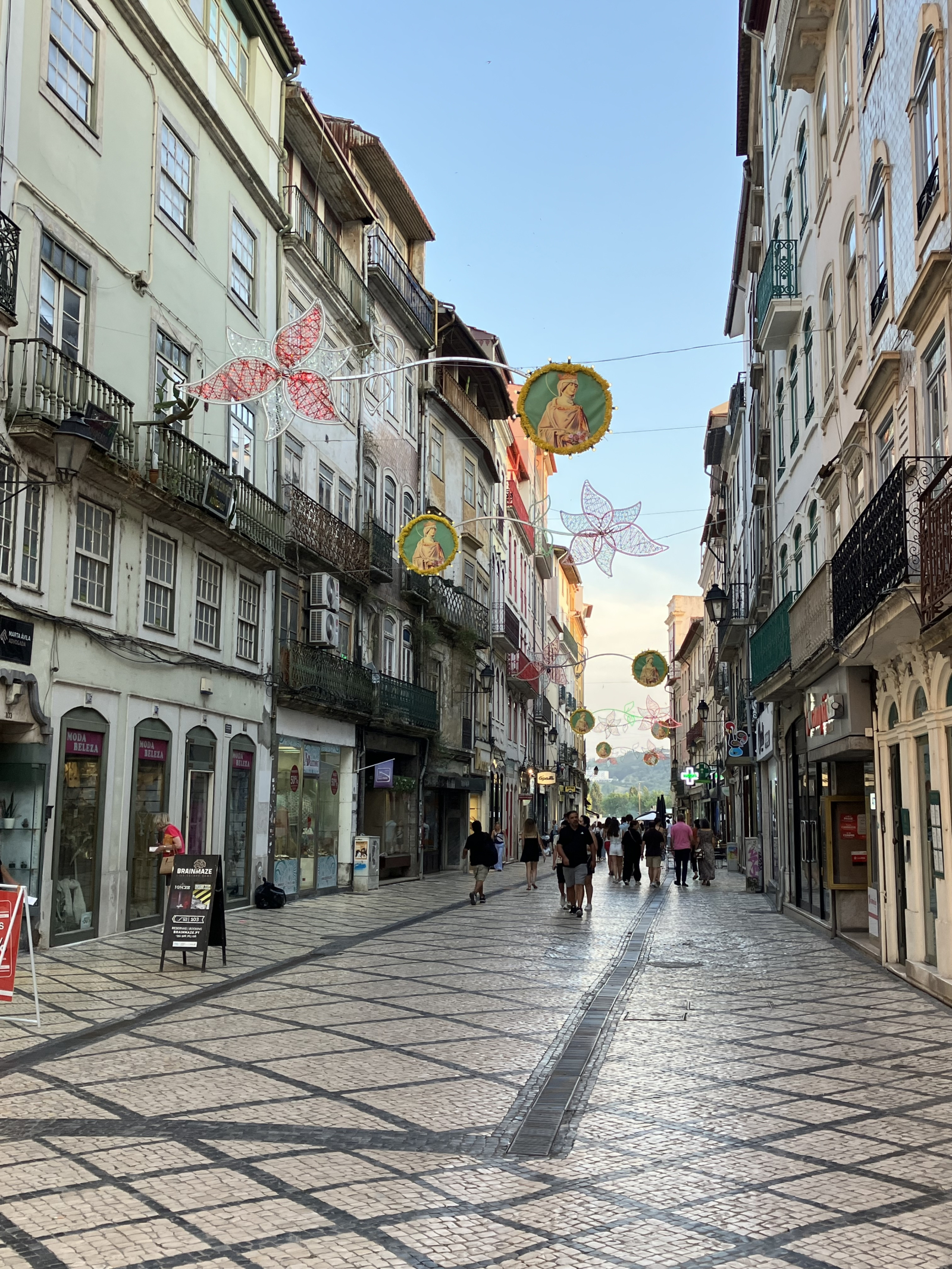 Main street at dusk - time for gelato (2 delicious gelaterias 2 min walk to the right and to the lef ...