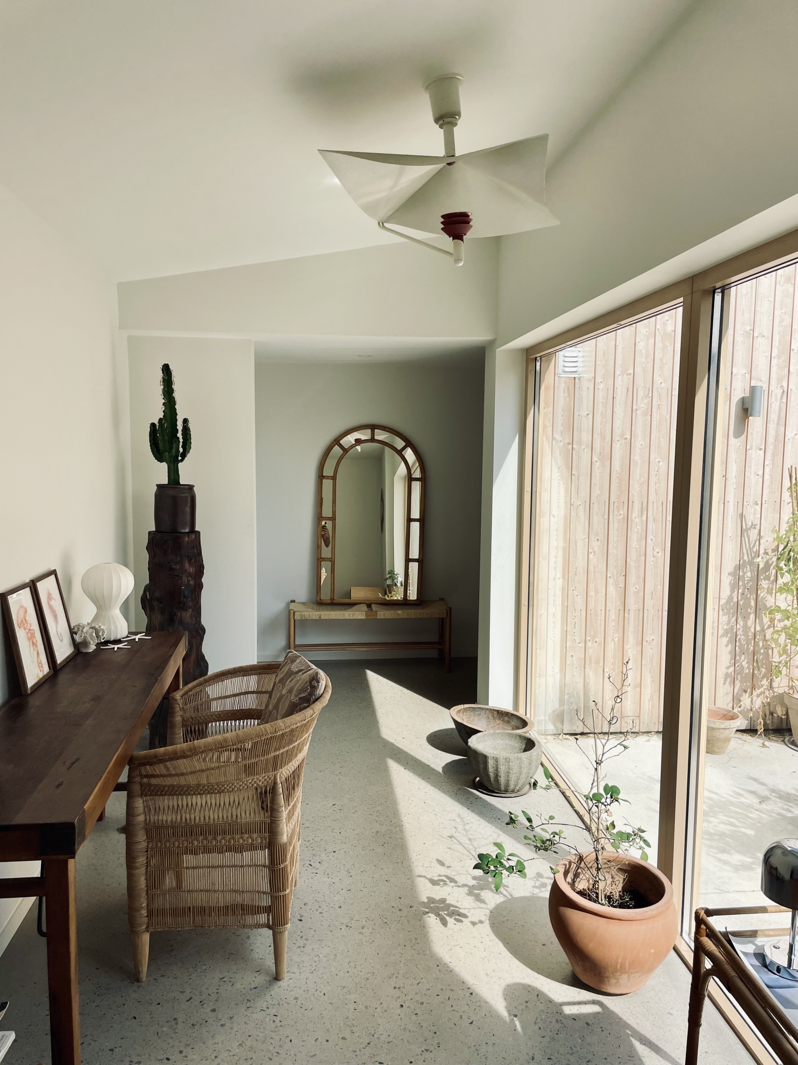 Social beach house by the most beautiful beach in Sweden. Close to nature, several white beaches, tranquility of Österlen and close to buzzing Copenhagen.