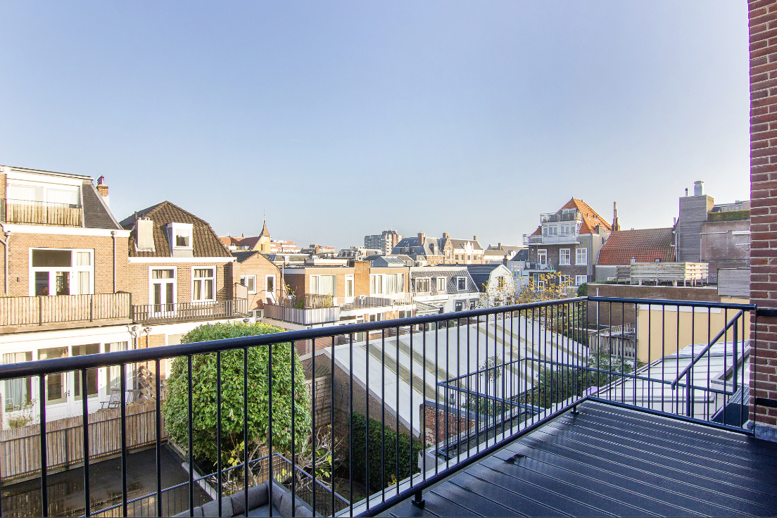 Balcon au deuxième étage