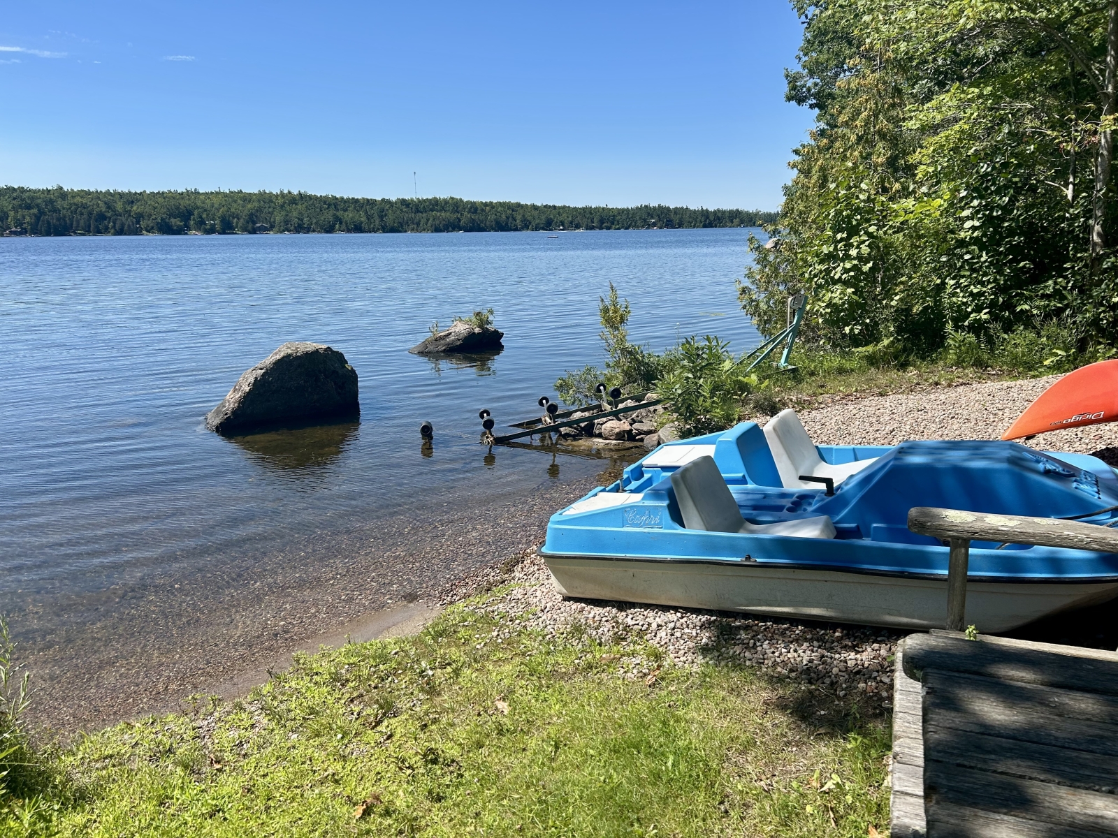 Modern family cottage on the lake in the Kawarthas, Ontario