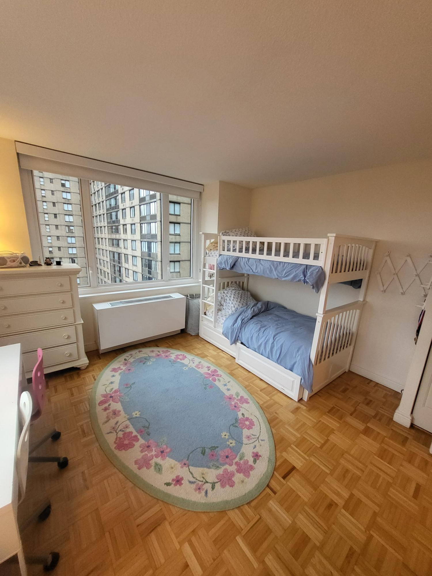 Kinderkamer met stapelbed