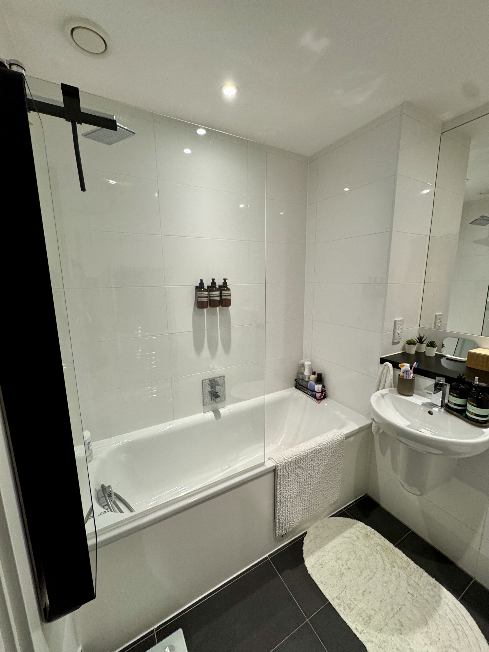 A cool, modern flat with plenty of character - comfortable, welcoming and a great base for exploring.