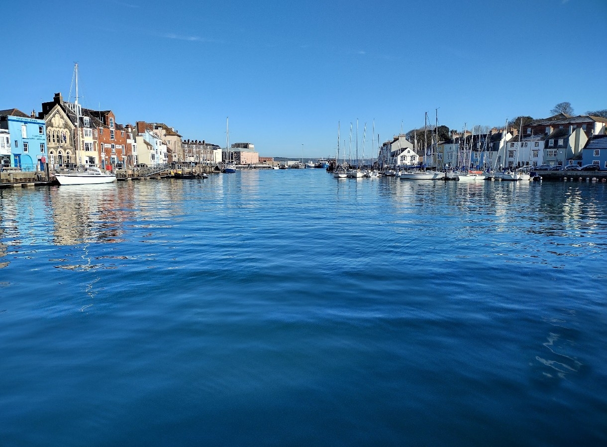 The harbour inlet.