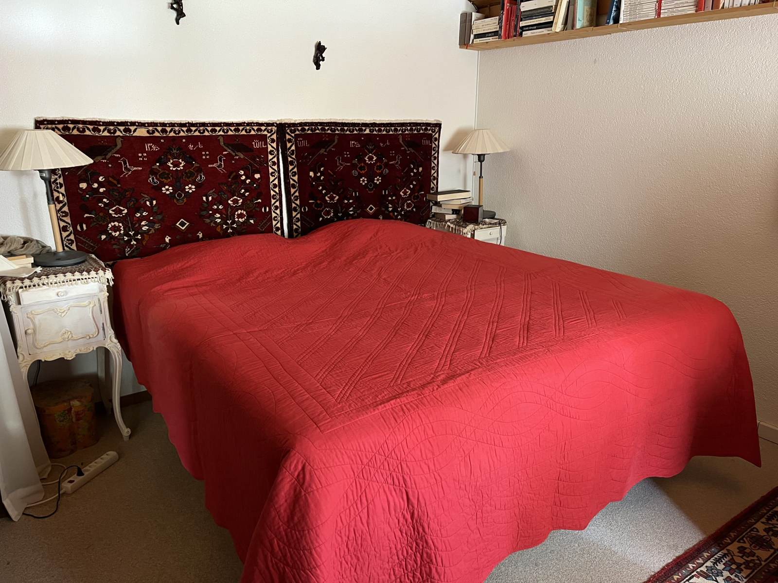 la camera da letto principale. Letto 180x200. Bagno e servizi igienici individuali.