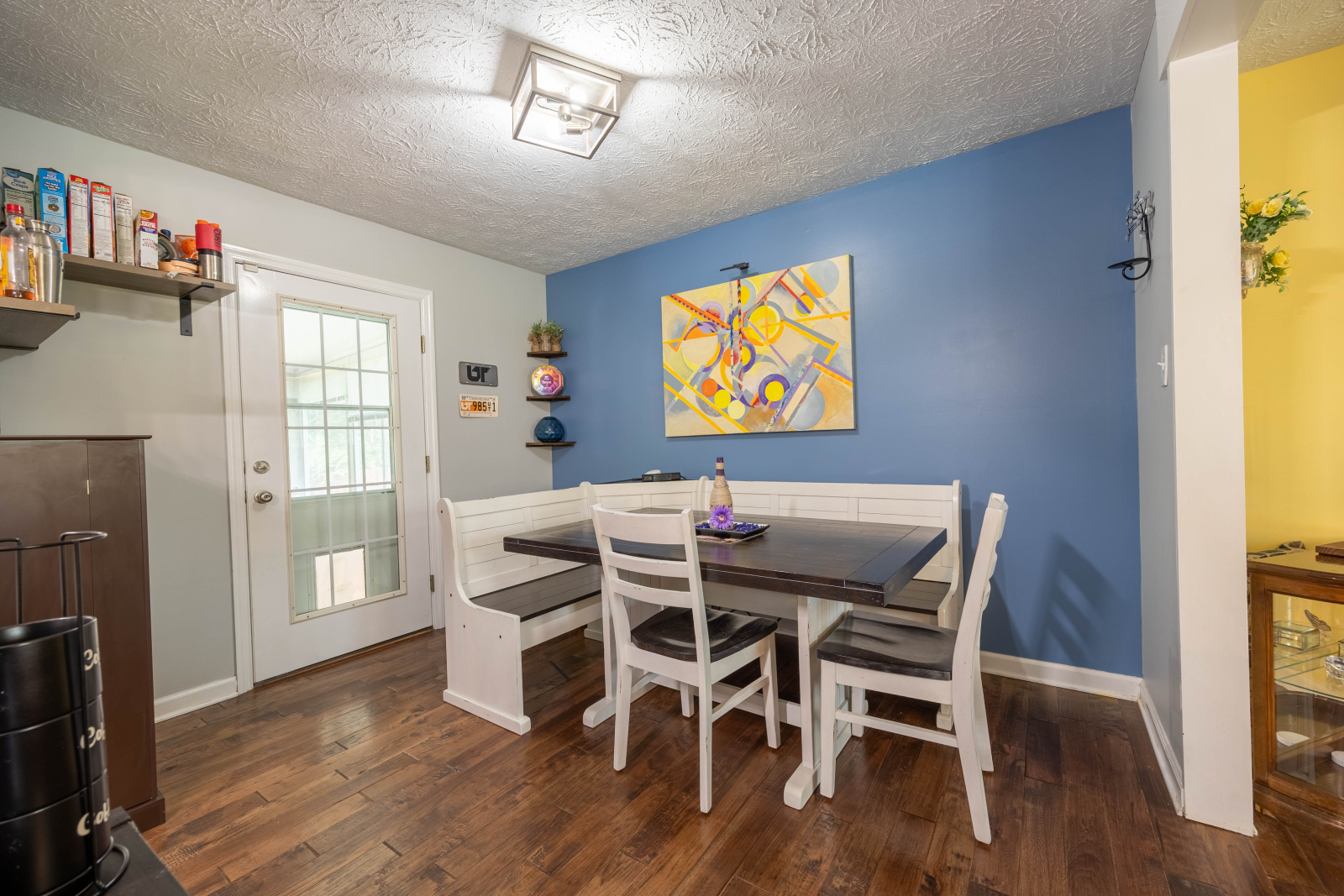 Best place in Knox! Pet and kid-friendly.