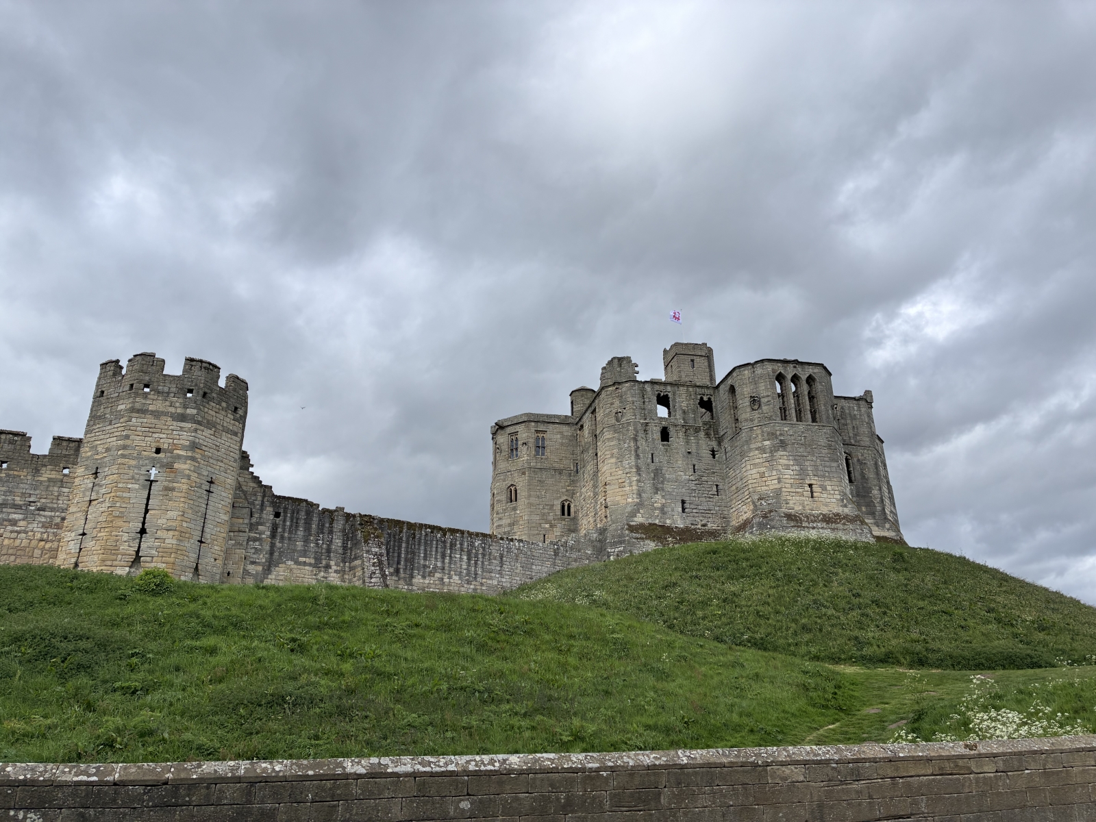 Warkworth Castle, a 40 minutos andando junto al río Coquet desde la casa.