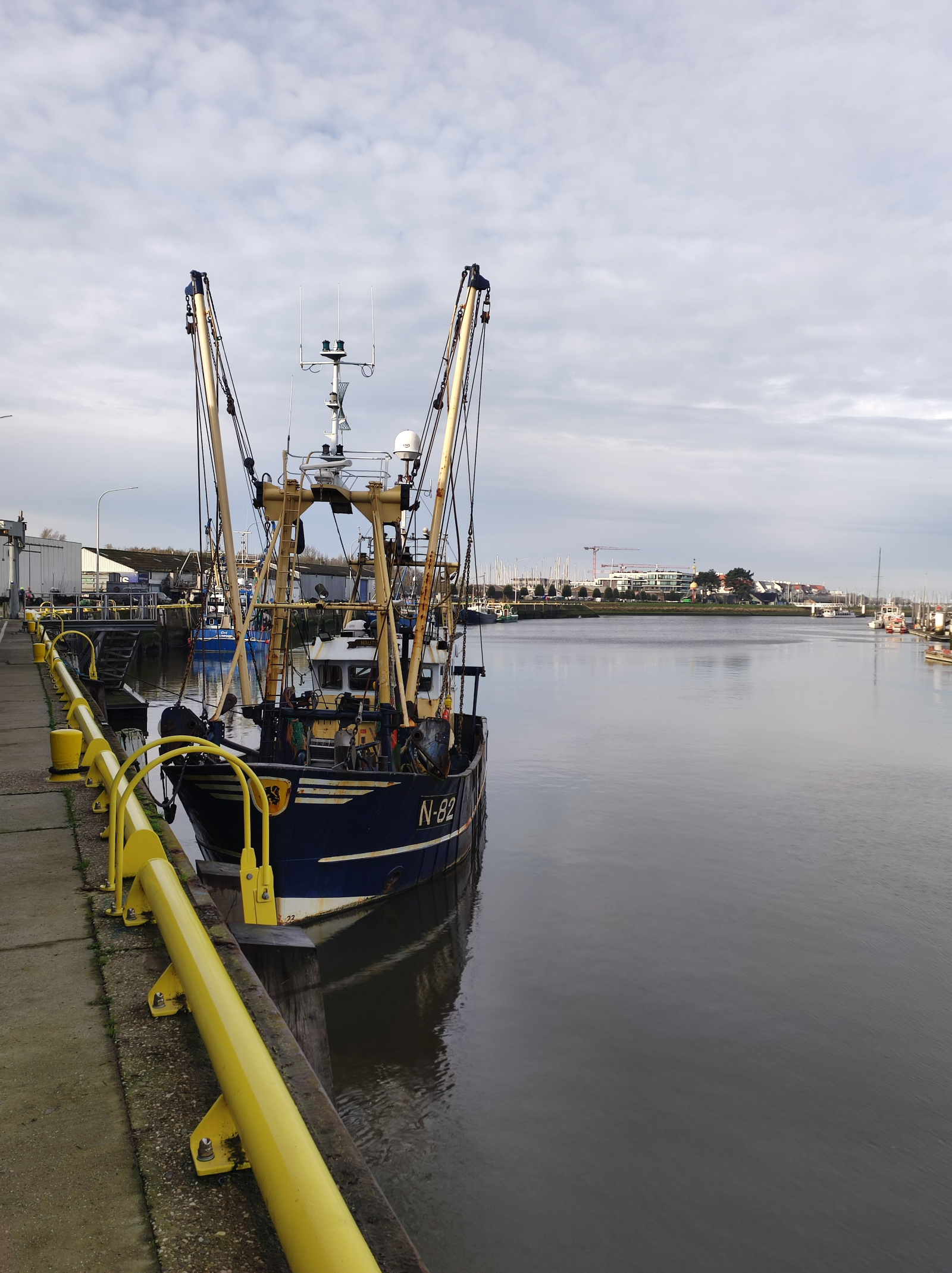 Puerto pesquero en la ciudad de Nieuwpoort