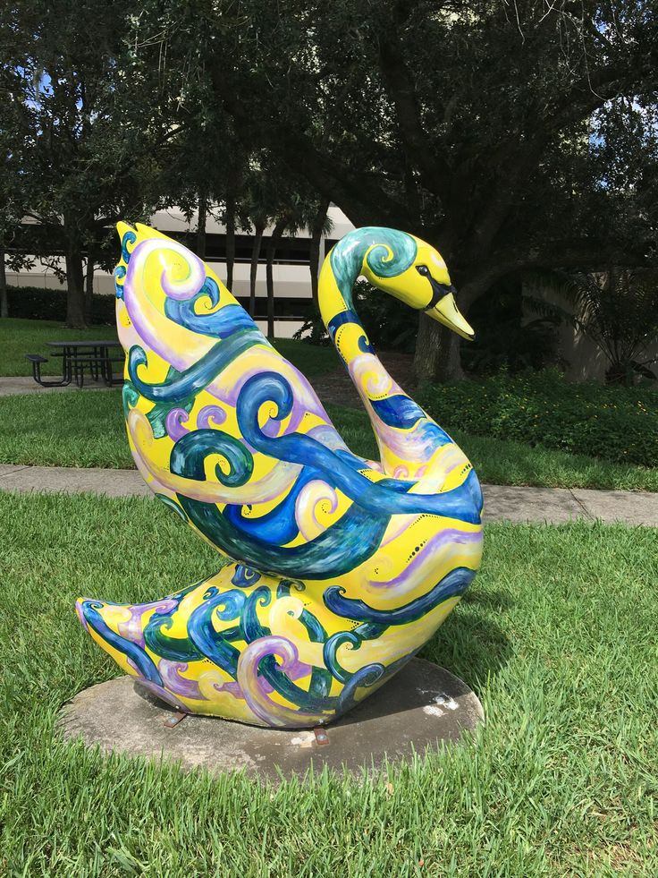 Hoeveel zwanen kun je vinden tijdens je reis naar Downtown Lakeland? Volg deze link voor het verhaal ...