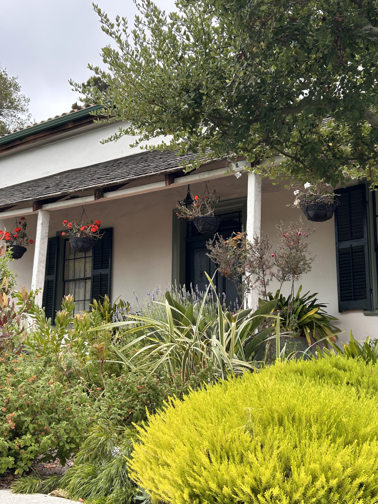 Adobe de jardim no coração de Monterey
