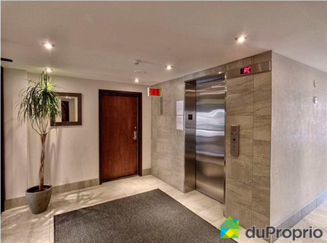 Charming Gatineau Condo Right Next to Nature AND the Action