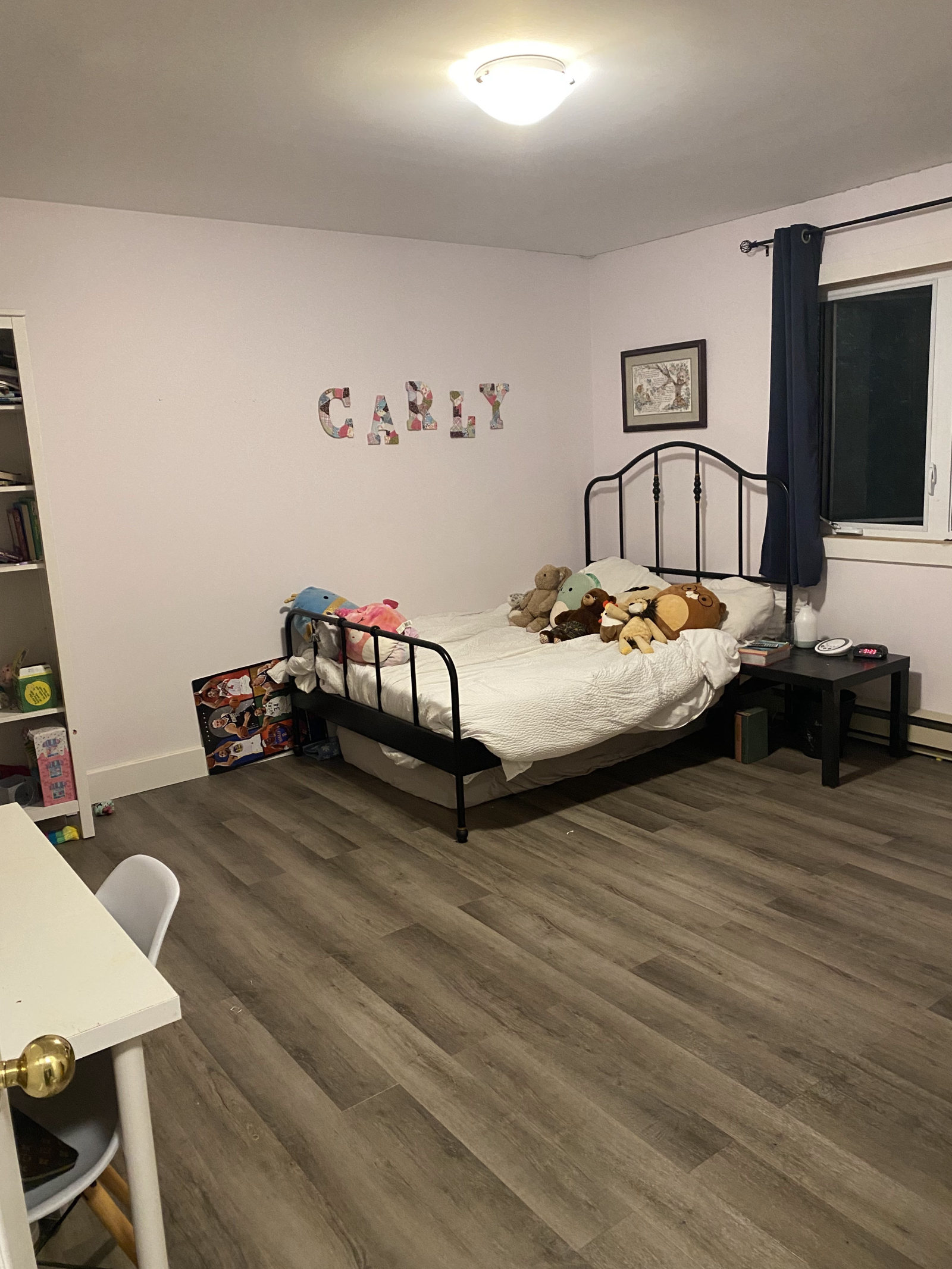 Schlafzimmer 2 mit einem Doppelbett und einer Einzelmatratze darunter