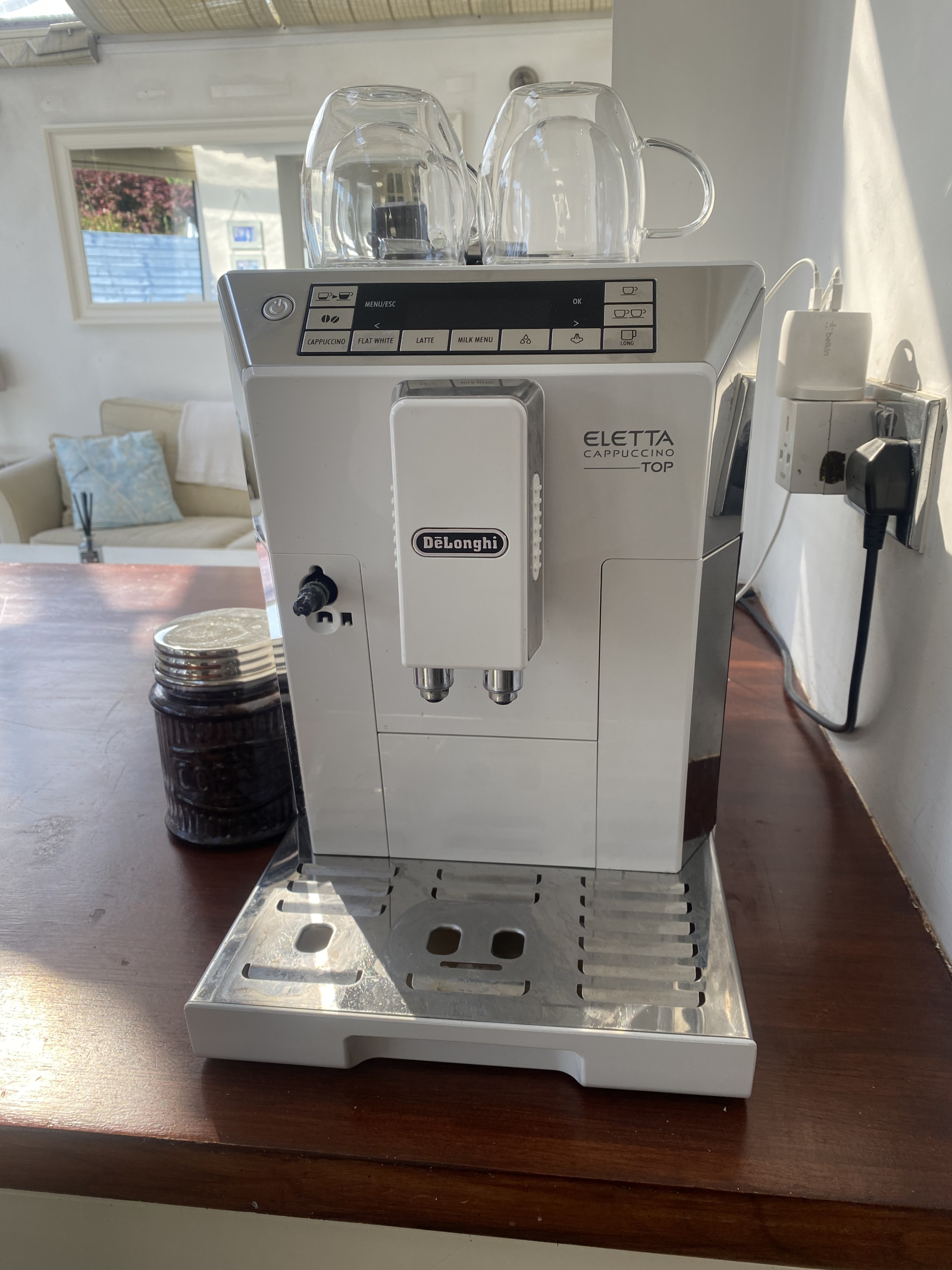 Máquina de café DeLonghi bean to cup