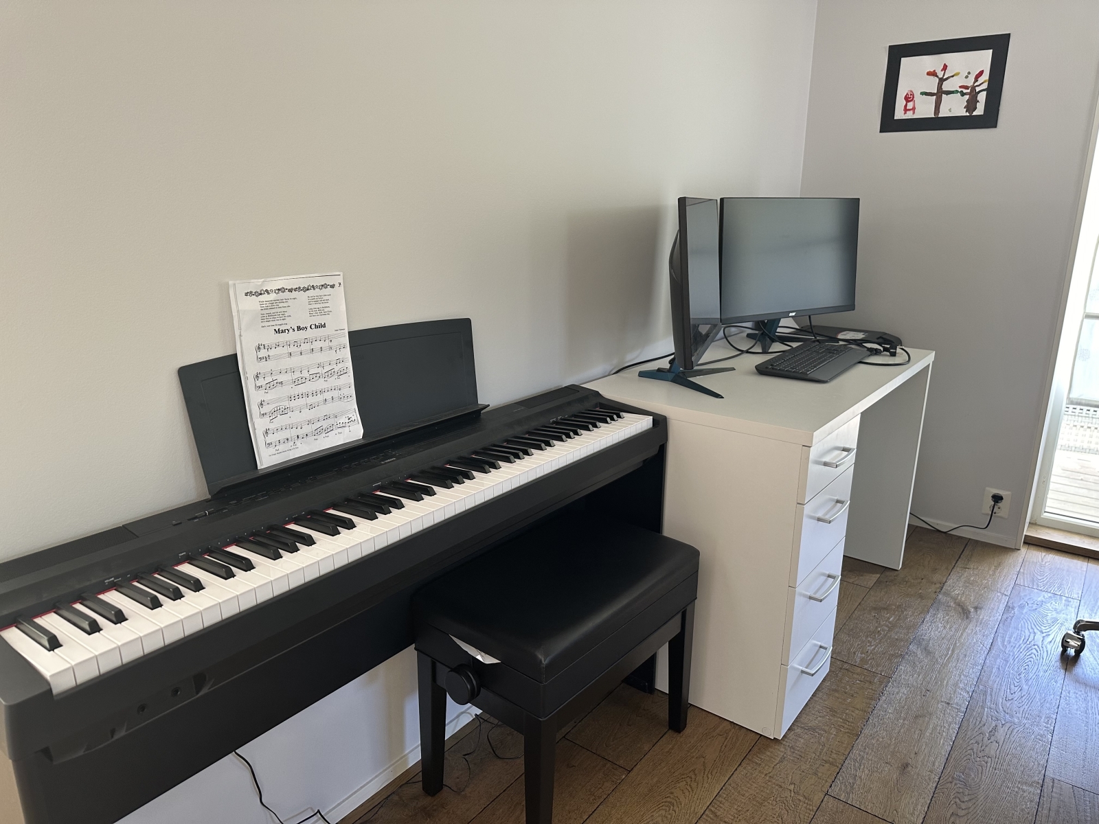 4 bedroom (8 beds) house in Ålesund with private yard