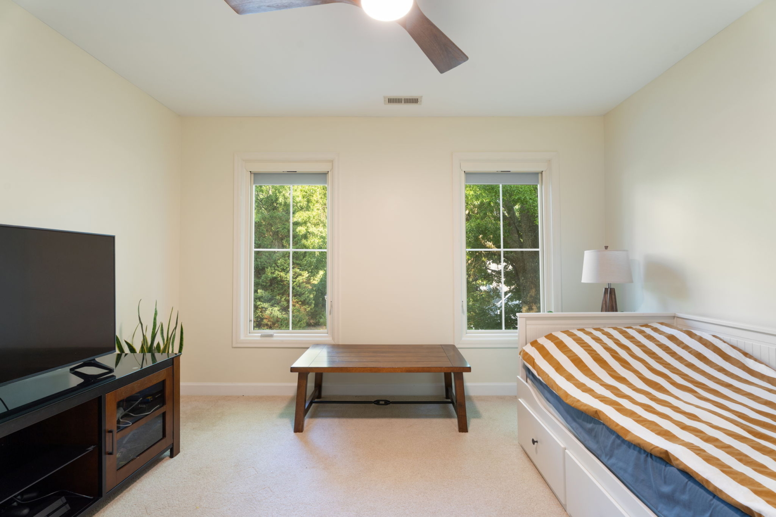 Vicino al centro 5BR + Ufficio Grande casa con cortile a Raleigh, NC