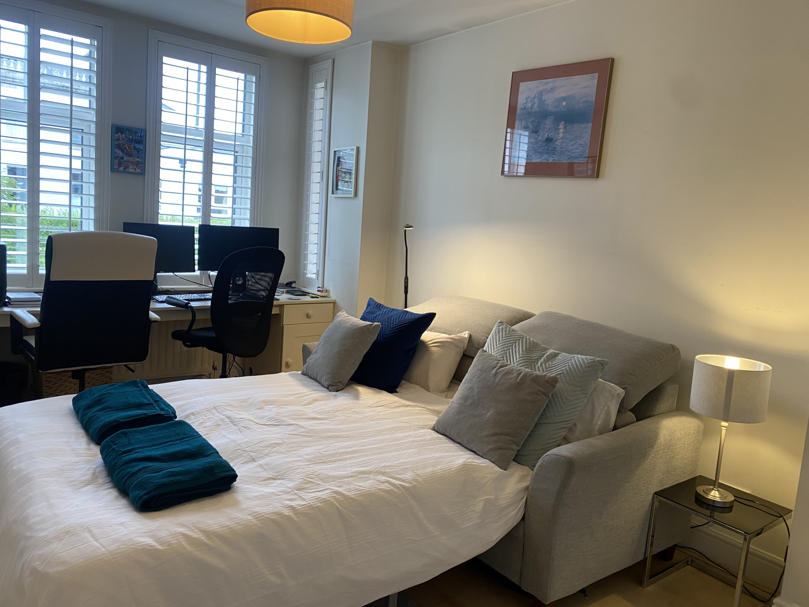 Sofá-cama de casal no escritório