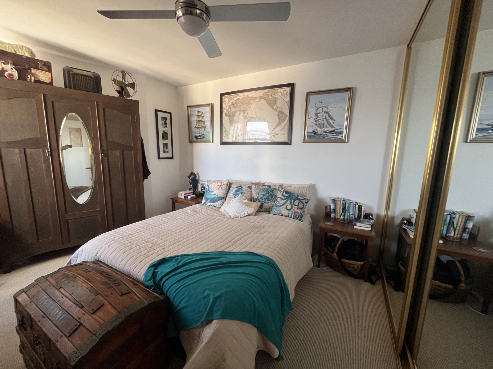 Grote slaapkamer: queensize bed