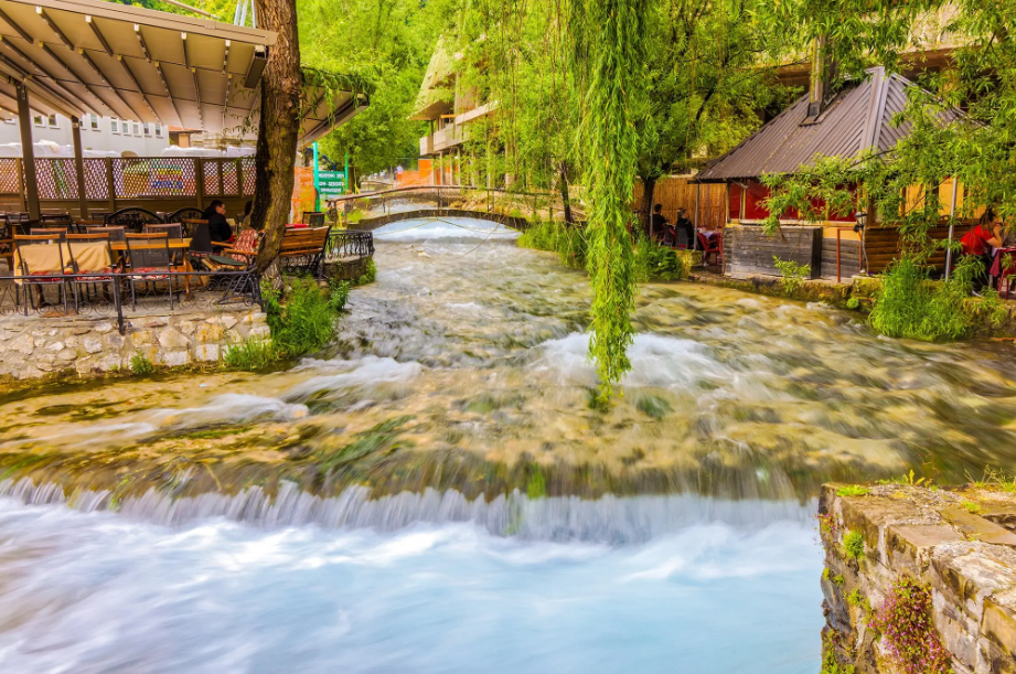 Een deel van Travnik genaamd Blue water, een paar minuten van mijn appartement