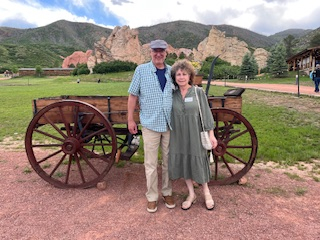Seus anfitriões no Flying W Ranch - uma atração obrigatória no verão.