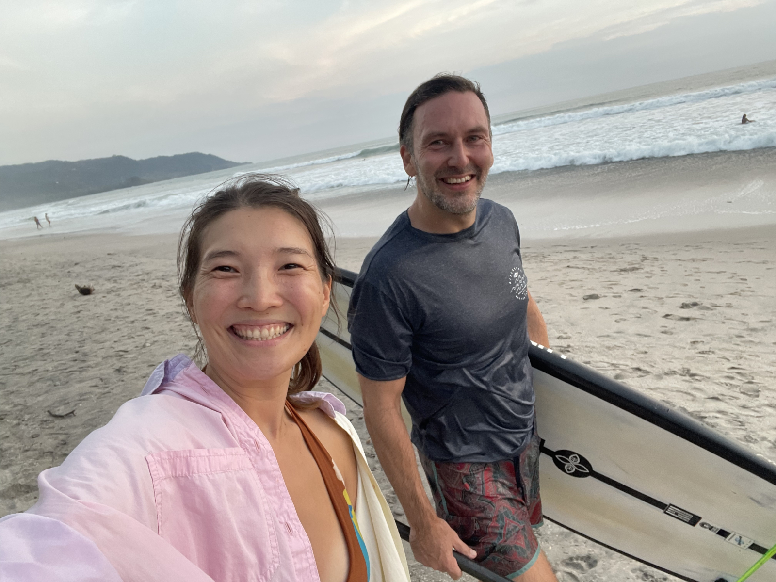 Rutina diaria, paddle surf y puesta de sol en nuestras hermosas playas🏄 🌅 de Santa Teresa