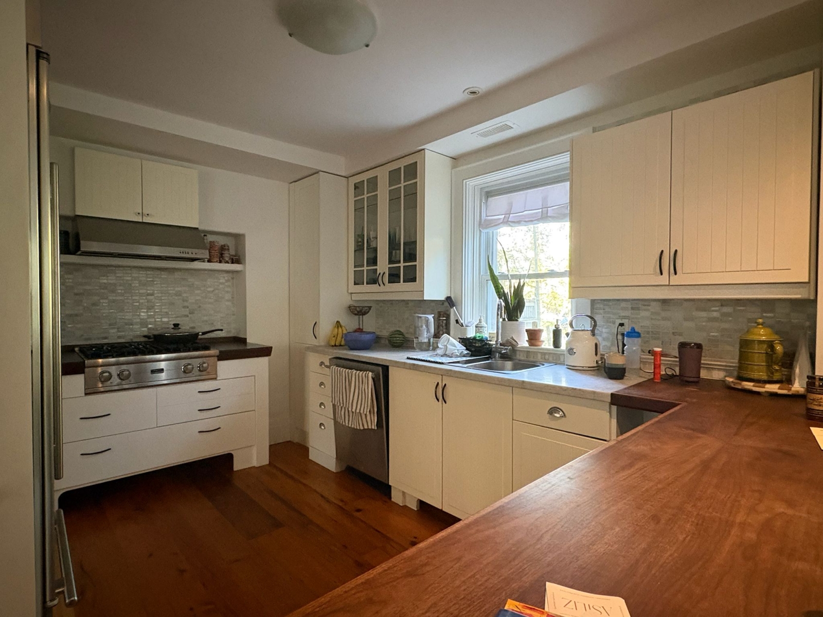 Charming Heritage Home op een paar stappen van het centrum van Oakville en Lake Ontario