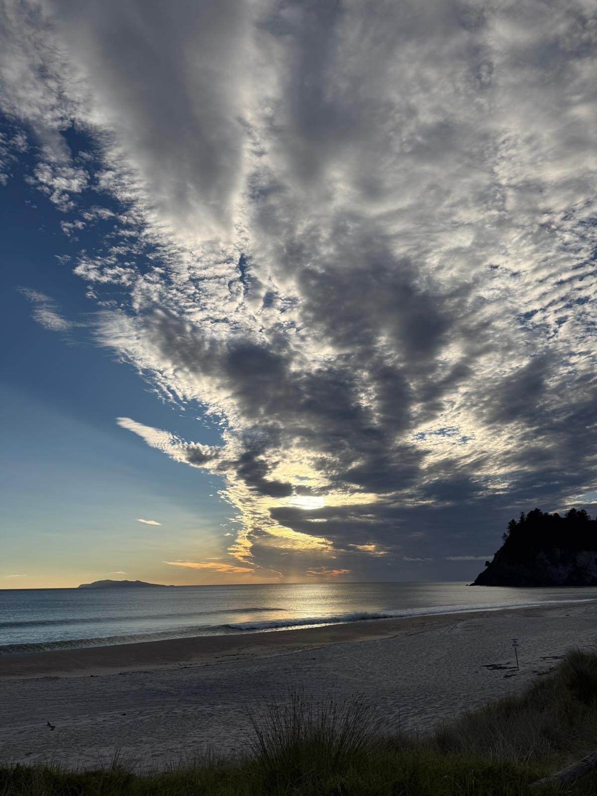 Well equipped holiday home with amazing privacy and seaviews.