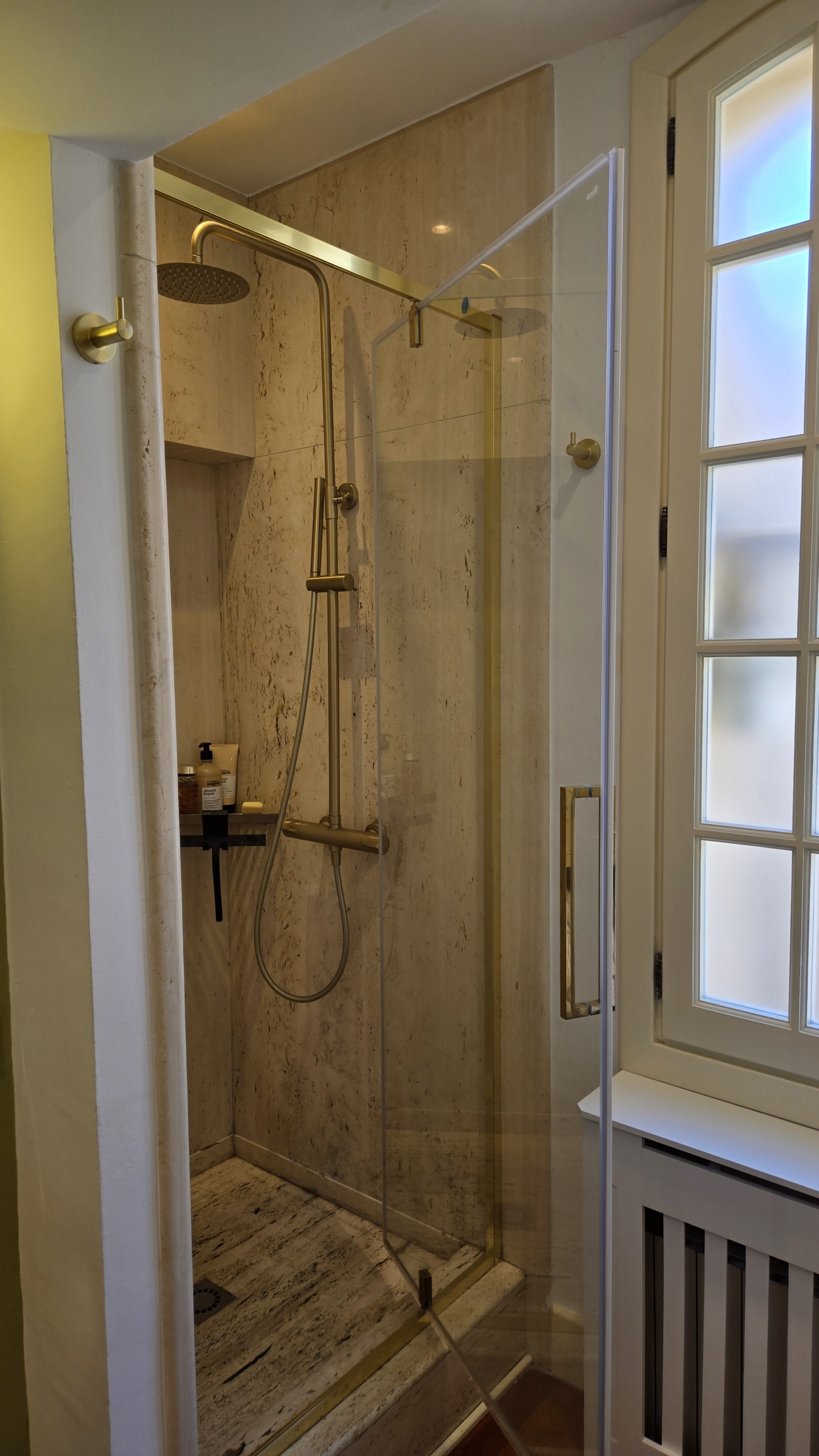 Walk in shower