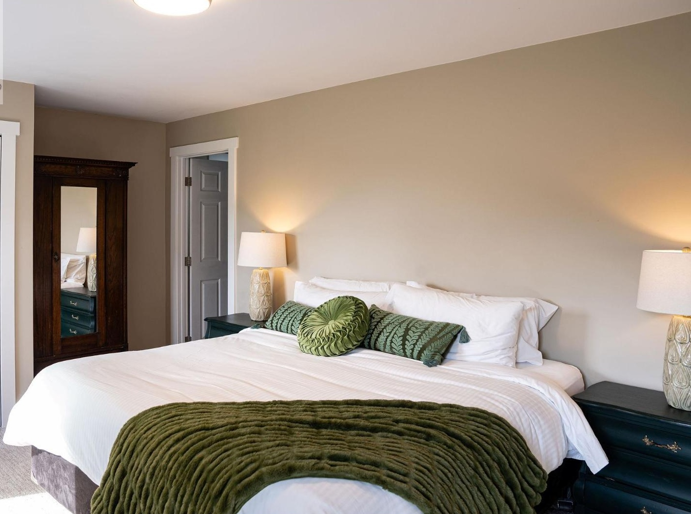 Master bedroom with King bed.