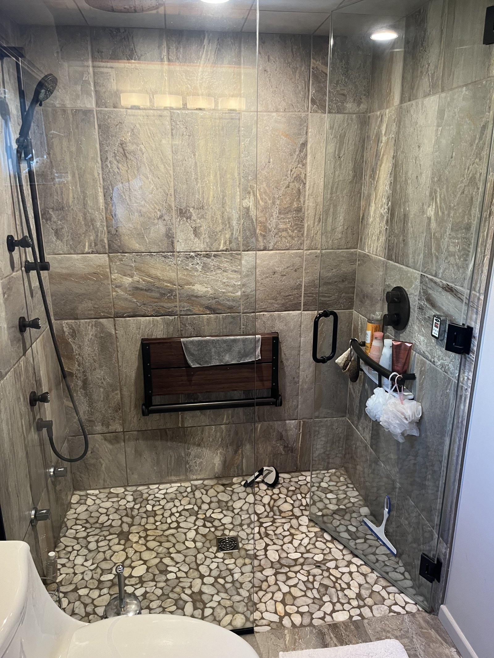 Main floor shower/steamer