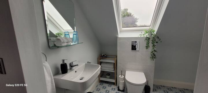 Salle de bain loft balayée par le vent