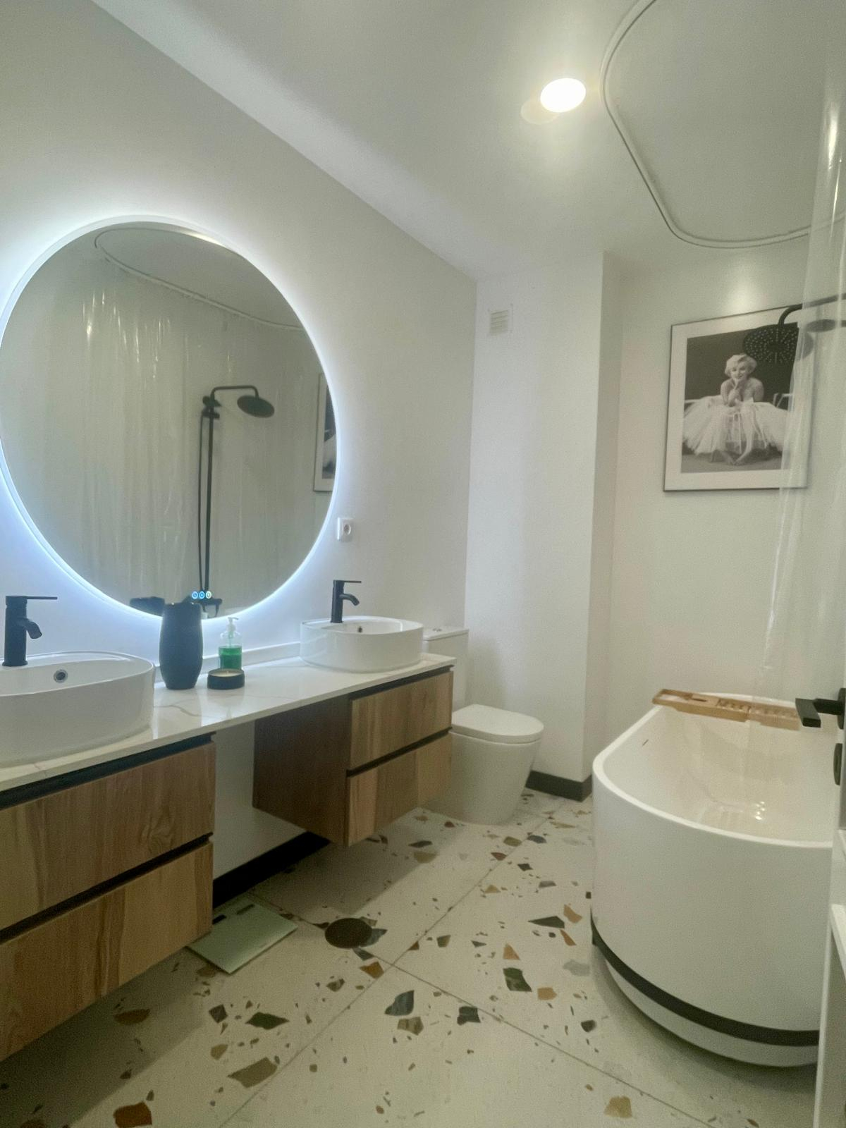 Main Bathroom