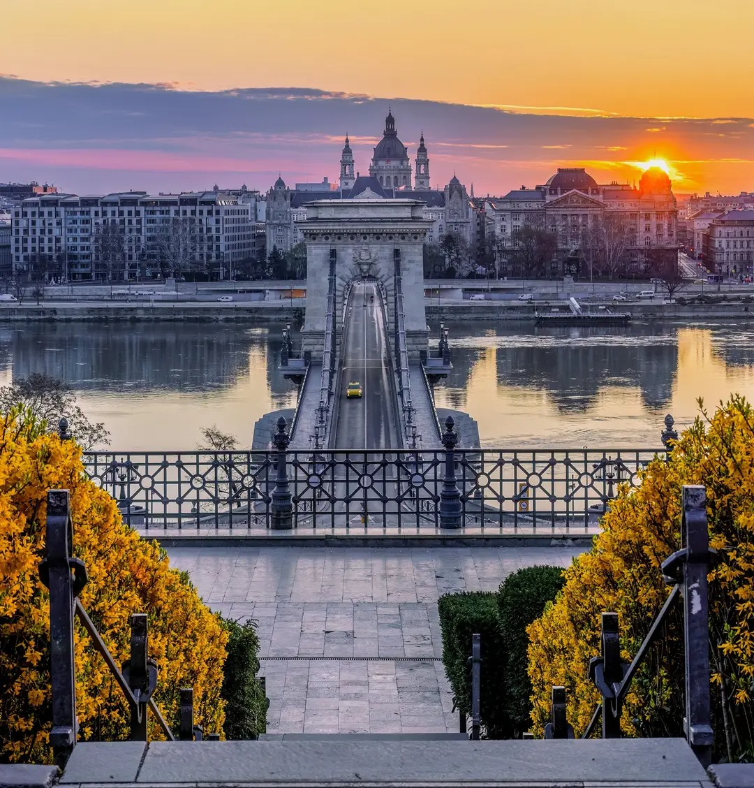 Downtown, Budapest - Centrally located with everything you want in Walking Distance!