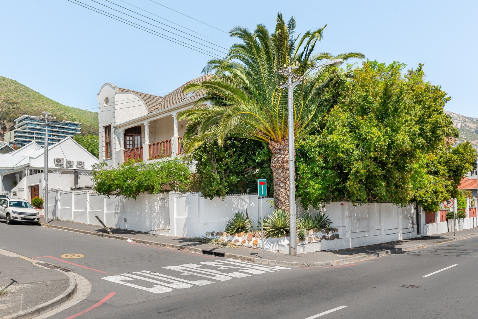 Two Charming Garden Studios in Sea Point