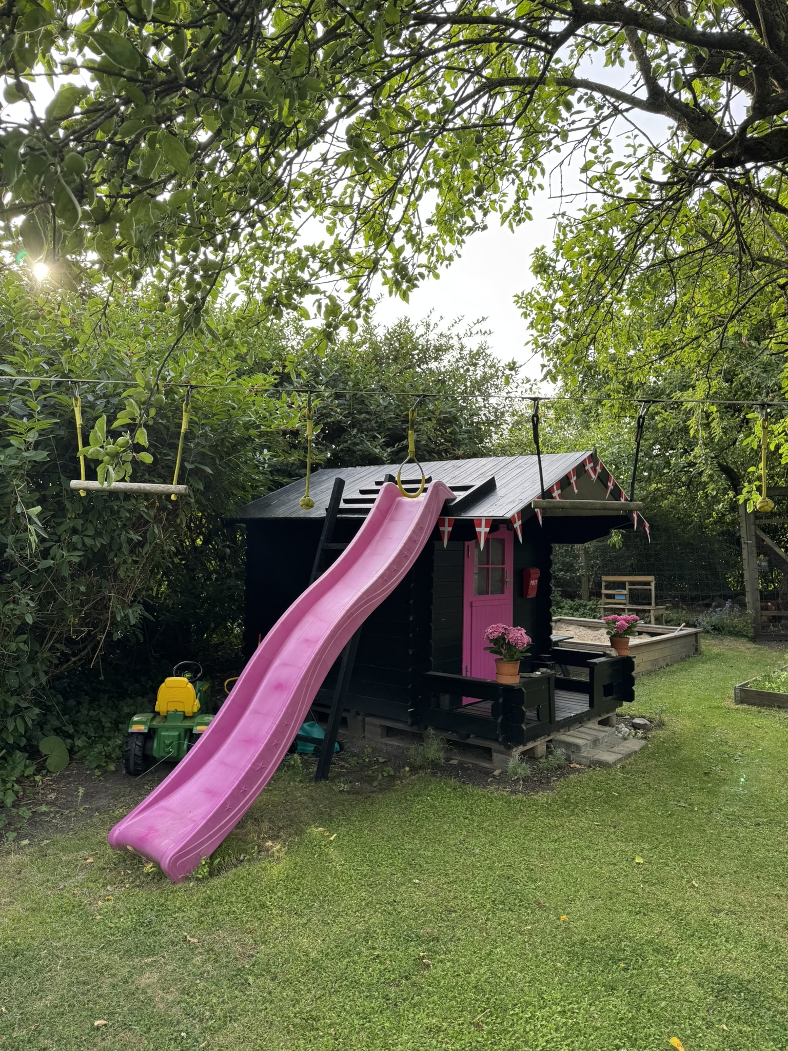 Encantadora villa patricia y hogar para niños en medio de la hermosa naturaleza