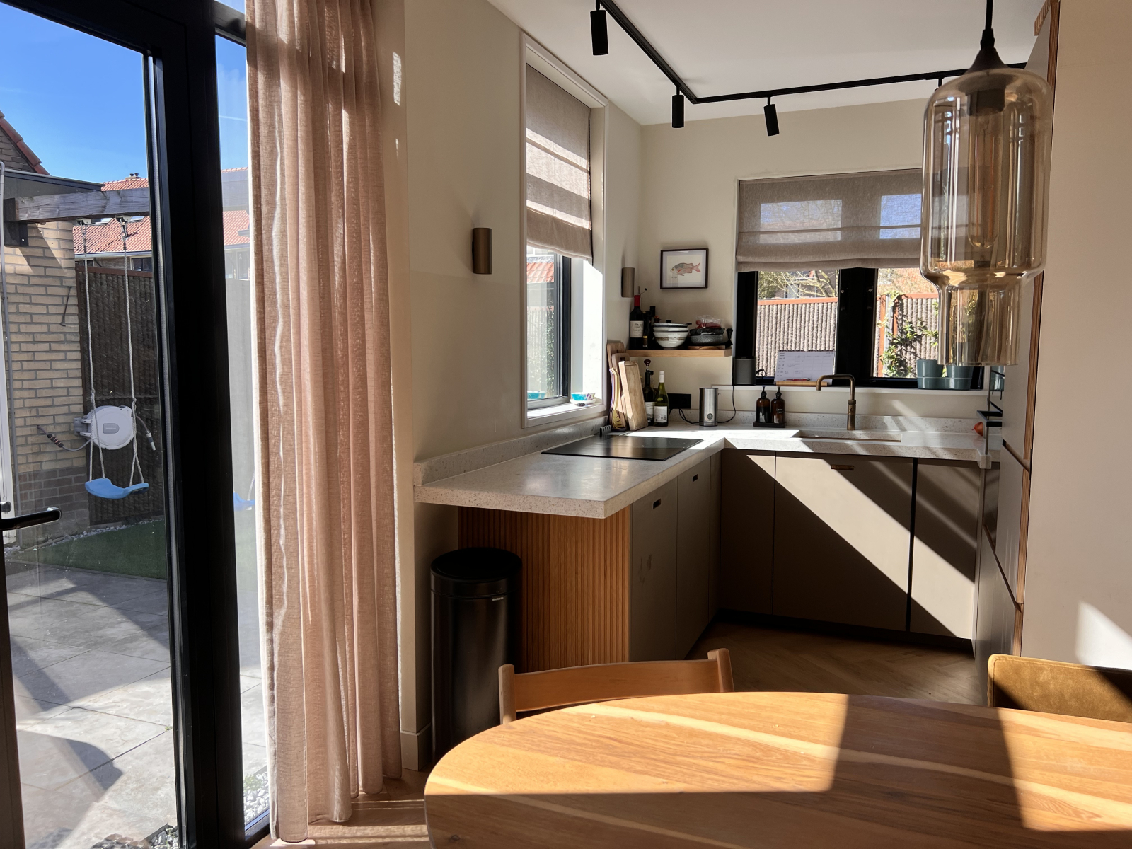 Charmante maison avec jardin, à 30 minutes en voiture ou 60 minutes en transport en commun d’Amsterdam et d’Utrecht