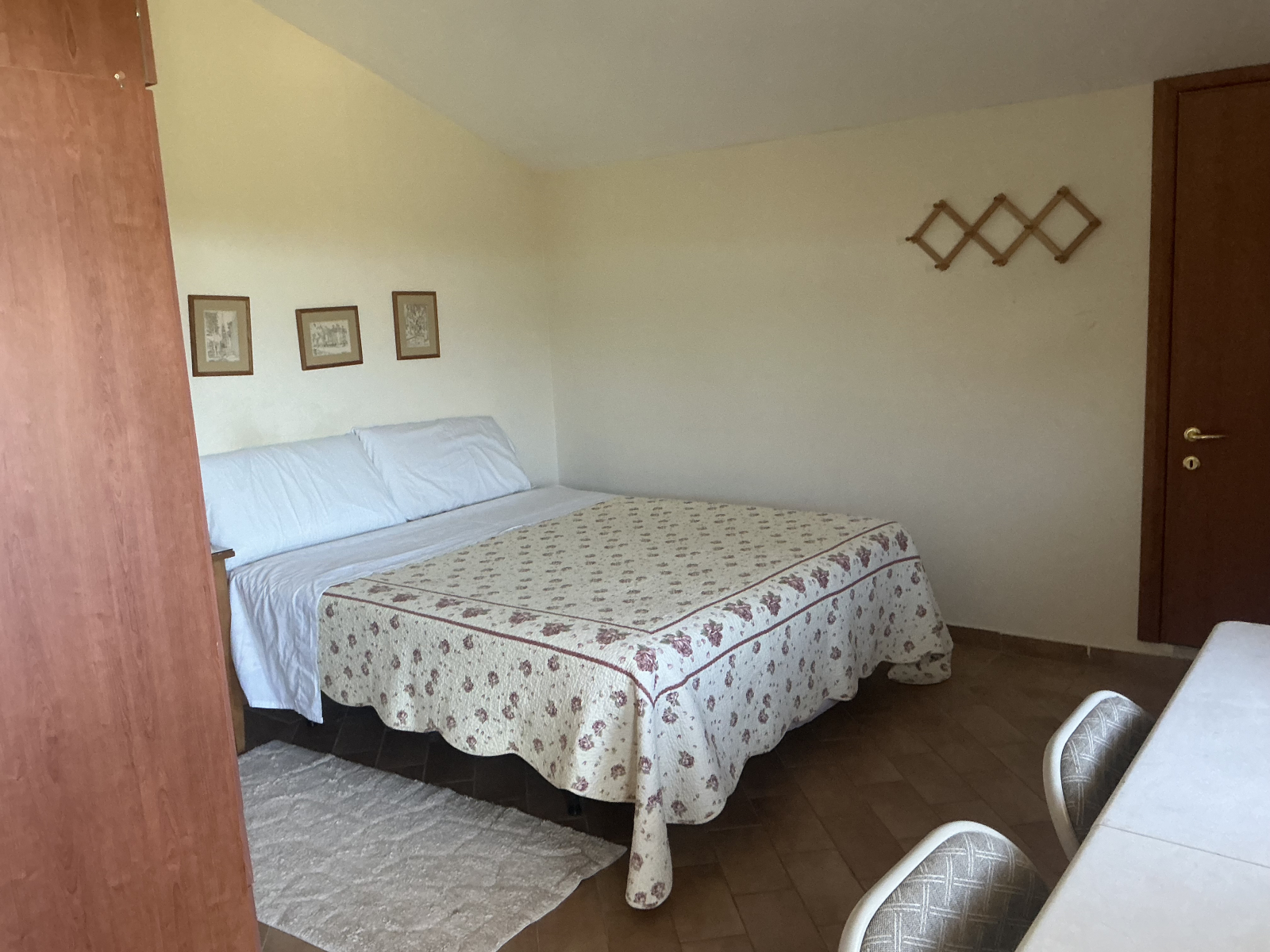LAST-MINUTE BESCHIKBAARHEID: 1-3 weken JUNI Mooi huis in een klein dorpje een uur van Rome, met fantastisch uitzicht op de heuveltop